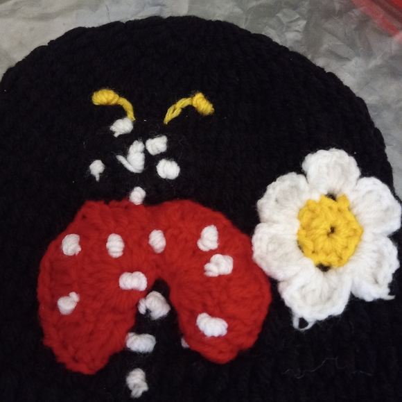 Handmade Kinitted Hats - Picture 3 of 5